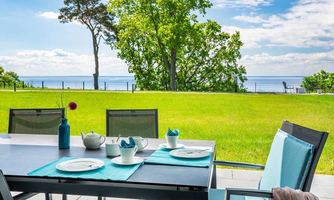 Garz Apartment | Oasis on the Lagoon: Traumfänger Apartment with Pool Access