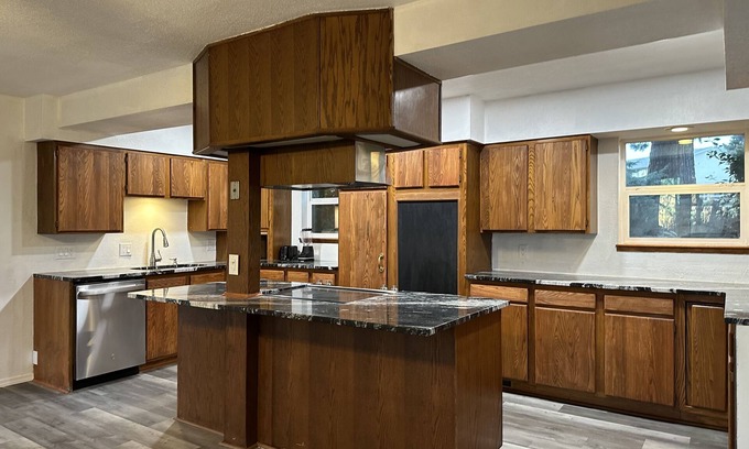 Terrace Heights House | Inviting Terrace Heights View Home with Pool & Pet-Friendly