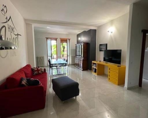 Centro Storico Apartment | Top-Rated Terrace House Apartment Near Hospital with Kitchen
