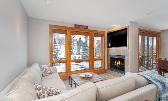 Mountain Village Condo | Premier Ski-In/Ski-Out Terraces Condo with Pool & Spa