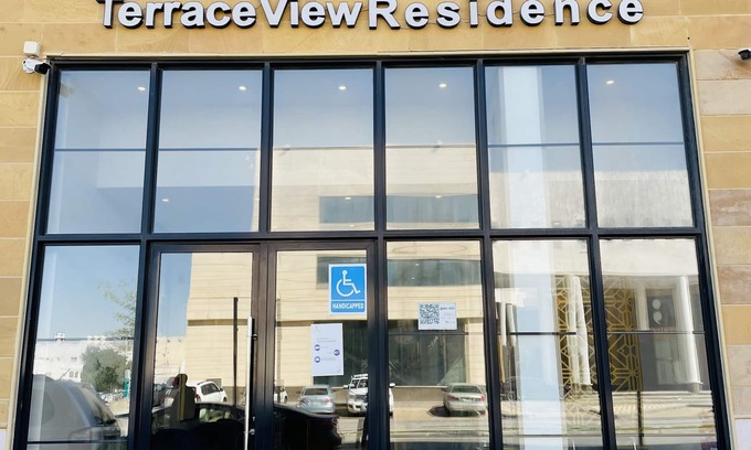 Al Aqrabiyah Apartment | Terrace View 2: Top-Rated Hotel Apartments with Spa & Kitchen