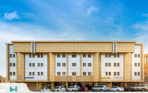 Al Aqrabiyah Apartment | Stellar Terrace View 1 - Family-Friendly Comfort Awaits