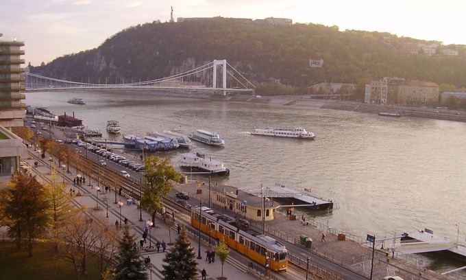 Inner City Budapest Apartment | Scenic Terrace Overlooking the Danube - Rated 9.4/10!