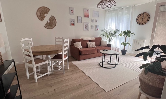 Le Kremlin-Bicetre Apartment | Terracotta at the gateway to Paris - Parking, metro