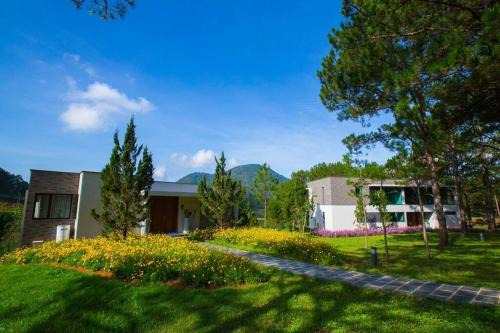 Da Lat Resort | Discover Terracotta Hotel & Resort Dalat: 4-Star Oceanfront Escape