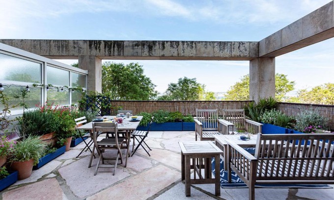 Hotel-de-Ville Apartment | Experience Terrasse Fadoli: Sea and Cathedral Views Await