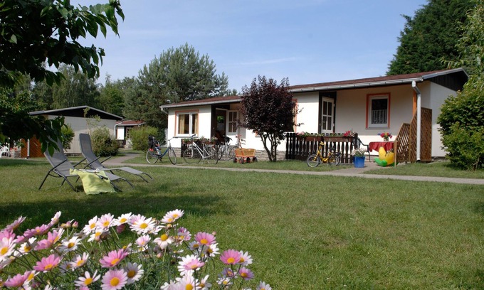 Plau am See Apartment | Pet-Friendly Terrassenhaus Typ II with Oceanfront Views
