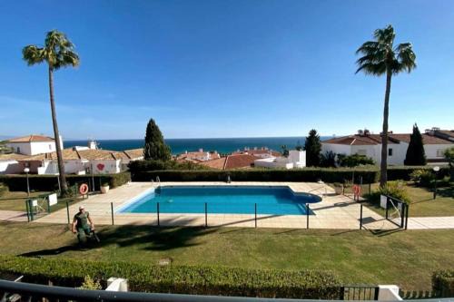 Puerto de la Duquesa Apartment | Beachside Comfort at Terrazas de Guadalupe with Sea Views