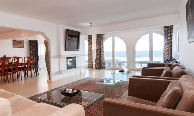 Telde House | Beachfront Terrazas del Mar: Pool, Eco-Friendly & Golf