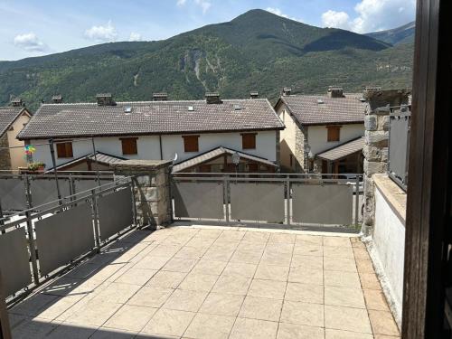 Villanua Apartment | Family-Friendly Retreat at Terrazas del Pirineo, Villanúa