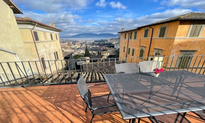 Spoleto Apartment | Elegant Terrazza Duomo: Spoleto Centre with Ocean View
