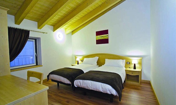 Buglio in Monte Bed & Breakfast | Relax at Terre Alte: Pet-Friendly Stay with Great Amenities
