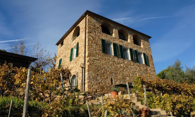 Dolceacqua Apartment | Pet-Friendly Retreat at Terre Bianche Appartamenti