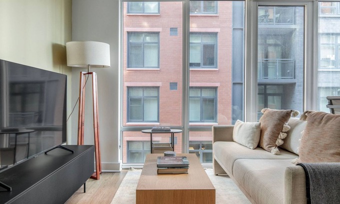 Mount Vernon Triangle Apartment | Inviting Mount Vernon Studio with Gym & Courtyard Near Metro