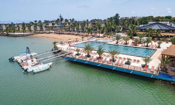 Dakar Hotel | Experience Terrou-Bi: Beachfront Bliss with Spa & Pool
