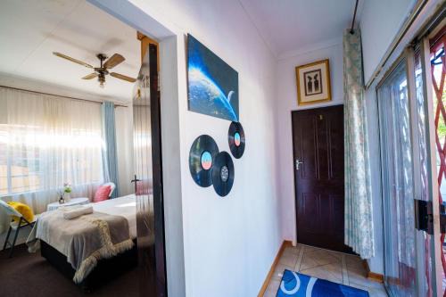 Primrose House | Cozy Rooms at Terry's with Pool & Family-Friendly Fun