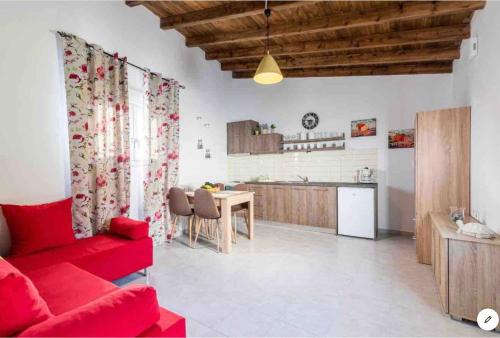 Tertsa Apartment | Beautiful Tertsa Casa Di Mare – Child-Friendly Getaway