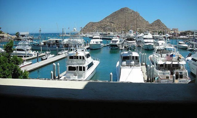 Centro Condo | Inviting Tesoro #32 - Studio with Marina Views & Kitchen