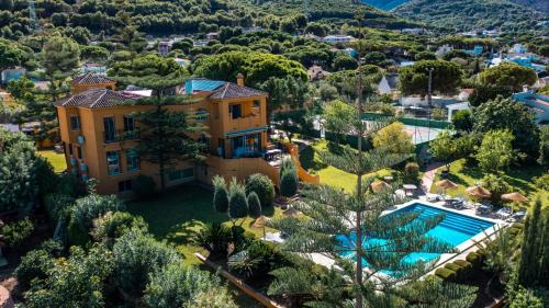 Pinos de Alhaurin Villa | Experience TESS Villa La Favorita with Oceanfront Bliss