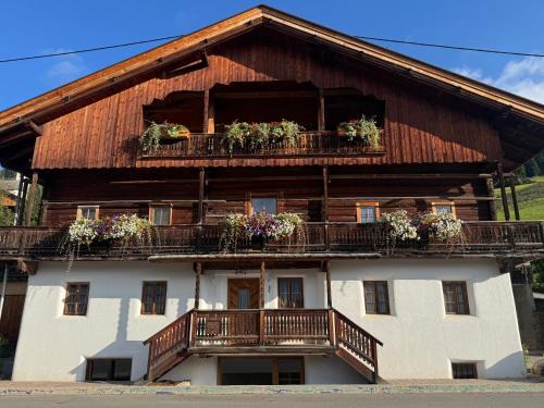 Heinfels Apartment | Tranquil Tessenberg Mountain Retreat: Guest Rated 9.7/10