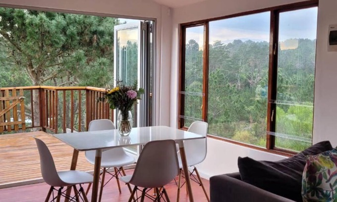 Wilderness House | Pet-Friendly Haven: Family Welcoming at Test Property