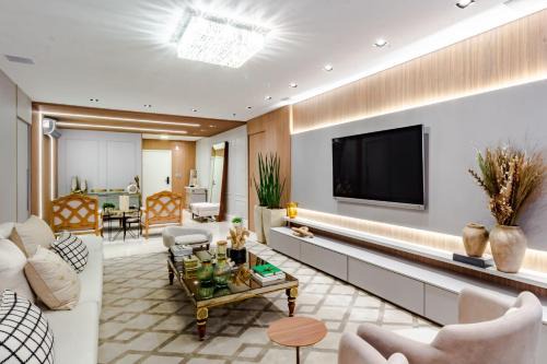 Salvaterra de Magos Apartment | Budget-Friendly Hotel with Pool & Child Friendly Amenities