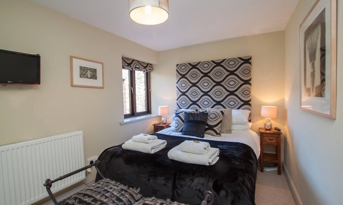 Penny Bridge Cottage | Experience Tethera at Coal Yeat - Pet Friendly & Lake View