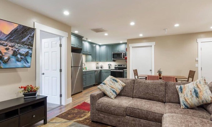 Leigh Creek Estates Apartment | Experience Teton Crest Apartment with Spa and Family Amenities