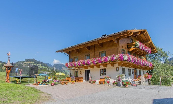 Lend House | Family-Friendly Retreat at Teufenbachgut with 9.2 Rating