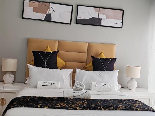 Lone Hill Apartment | Budget-Friendly Tevin Nest with Pool - Guest Rated 9.3/10