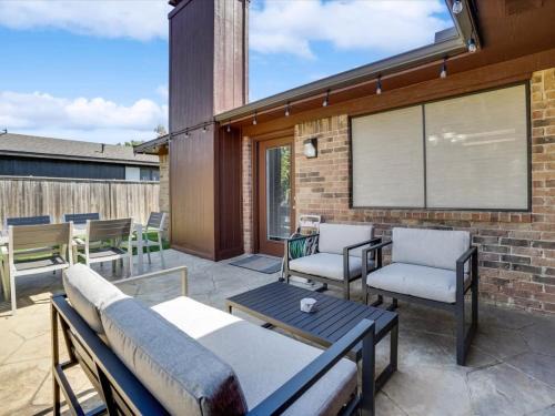 Lewisville House | Delightful Texan Hideaway - Pet-Friendly & Family-Oriented