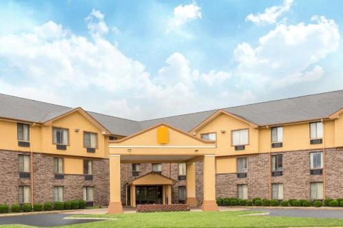 Texarkana Hotel | Budget-Friendly Super 8 by Wyndham Texarkana with Pet Options