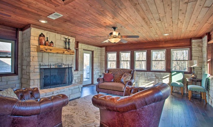 Albany House | Inviting Texas Retreat with Pool Near Lake Texoma