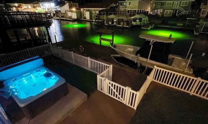 City-by-the Sea House | Discover Texas Grand Slam Spa: Family-Friendly Retreat