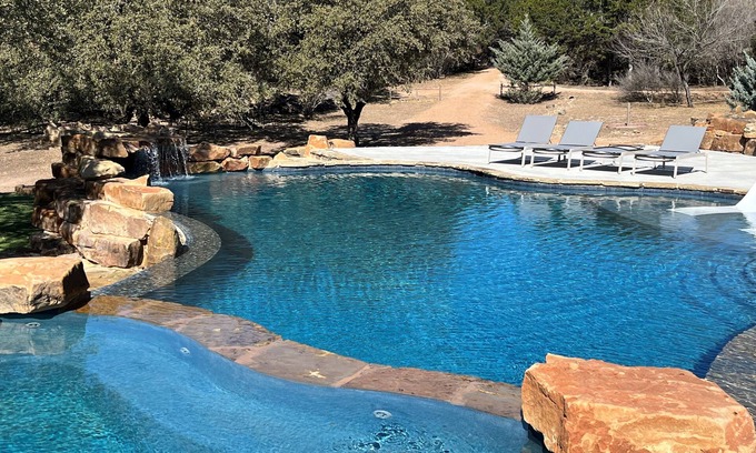 Spicewood Villa | Relaxing Texas Hill Country Villa with Pool & Hot Tub