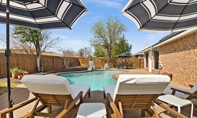 Summerfields House | Texas Oasis Retreat with Pool & Pet-Friendly Amenities