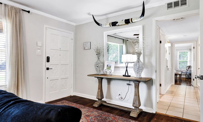 West San Antonio House | Family-Friendly Tex-Mex Retreat with Pet-Friendly Perks