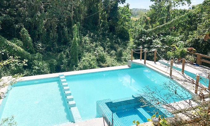 Tuguegarao Hotel | Relax at TGE Resort and Farmhouse with Pool Access