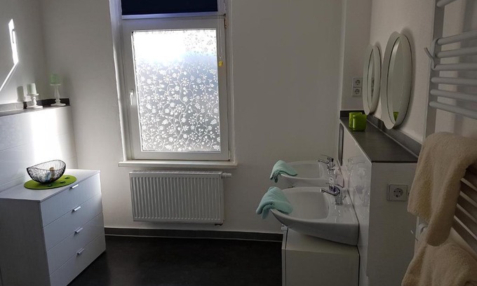 Bad Koesen Apartment | Top-Rated Thüringer Haus: Family Friendly & Memorable Stays