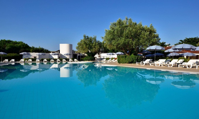Simeri Mare Hotel | Ocean View Retreat at TH Simeri - Family-Friendly Escape
