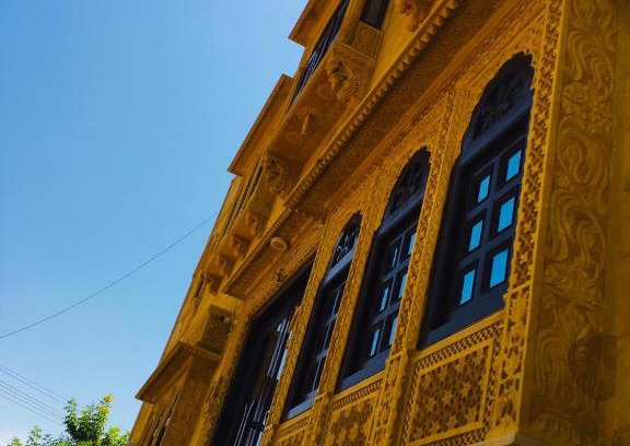 Jaisalmer House | Discover Vamoose Thakurji Palace: Family-Friendly Stay