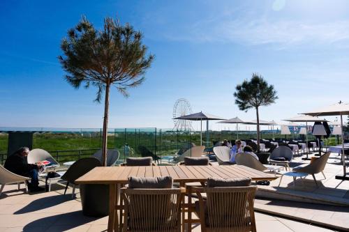 Ouistreham Hotel | Relax at Thalazur Ouistreham - Hôtel & Spa with Ocean Views