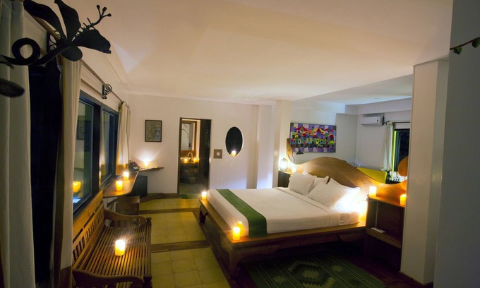 Nyaungshwe Hotel | Explore Thanakha Inle Hotel: Family-Friendly Retreat with Pool