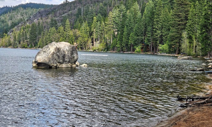 Long Barn Cabin | Experience Pinecrest Lake: Just 5 Minutes to Adventure!