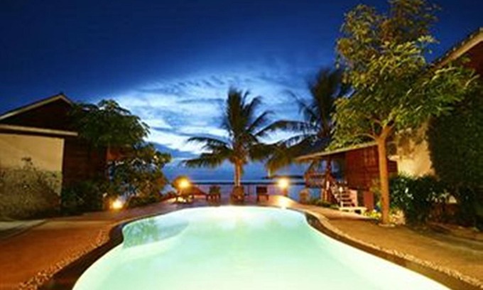 Wok Tum Hotel | Cozy Tharathip Resort with Pool and Ocean View