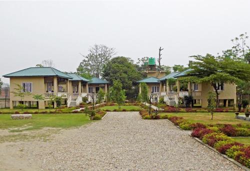 Sauraha Hotel | Discover Tharu Mahal: Family-Friendly Stays with Pets Welcome