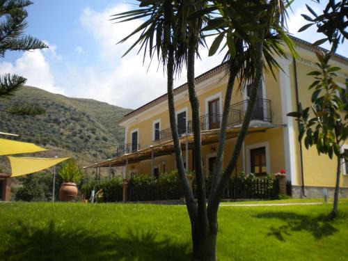 San Mauro Cilento Apartment | Enjoy Oceanfront Relaxation at That's Amore Cilento