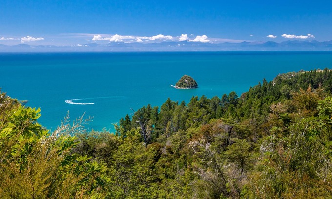 Ngaio Bay House | Oceanfront Retreat - That View at Kaiteriteri