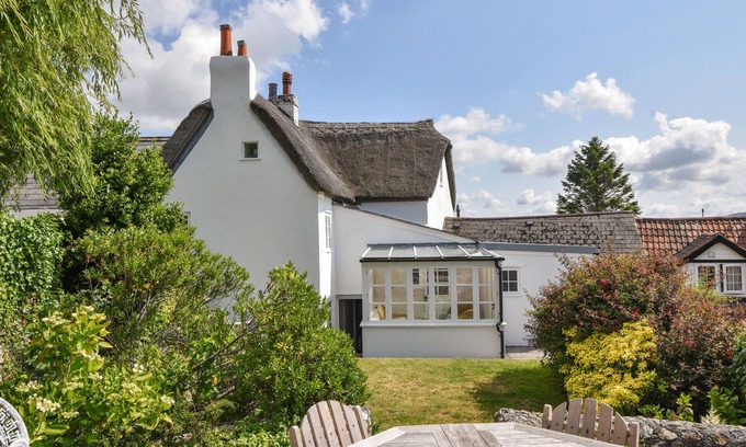 Charmouth Cottage | Pet-Friendly Thatched Cottage with Garden in Charmouth