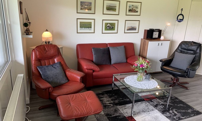 St. Peter-Ording Apartment | Idyllic Düwelswarft Apartment Palstek with Ocean Views